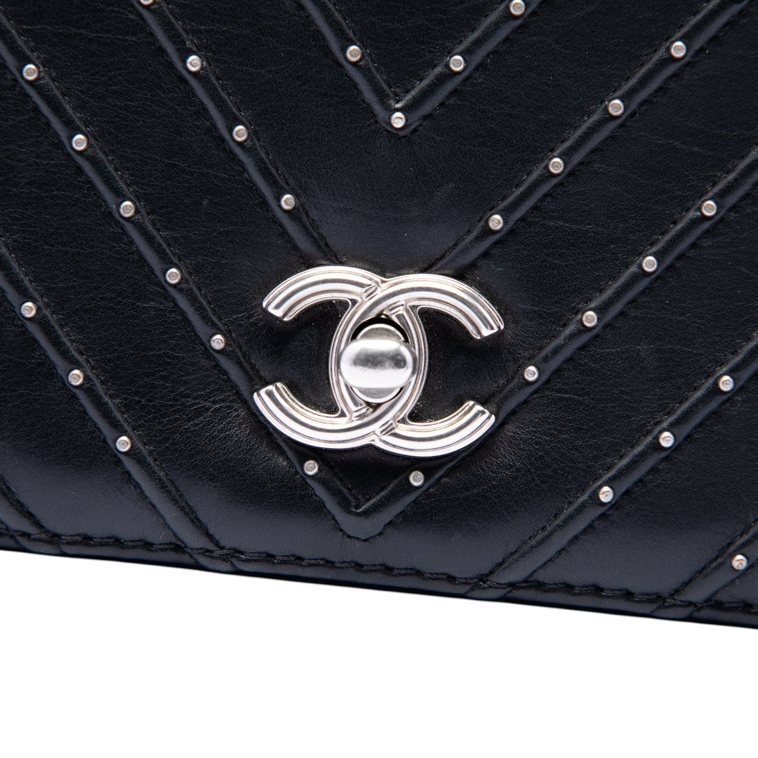 Chanel Chevron Cuir d’agneau Stud Wars Rabat intégral