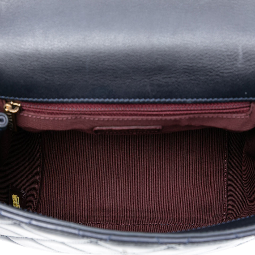 Chanel Medium Matelassé Glazed Cuir de veau Bar anse supérieure à rabat