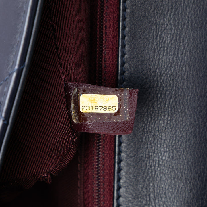 Chanel Medium Matelassé Glazed Cuir de veau Bar anse supérieure à rabat