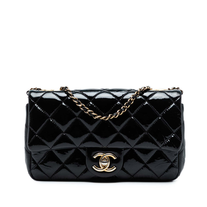 Chanel Paris-Salzburg Small Cuir verni and Goatskin CC Eyelet Flap Bleu