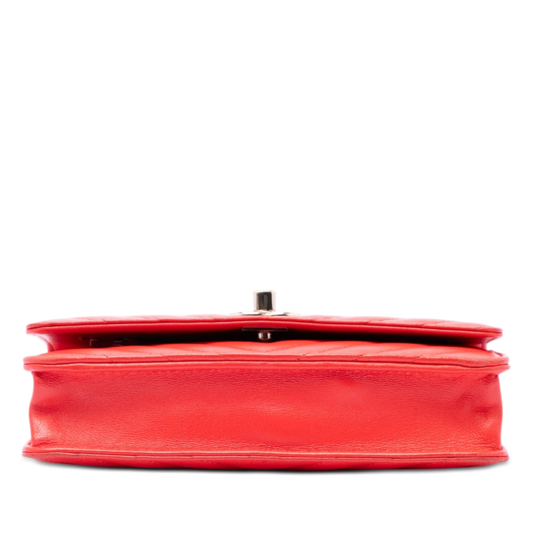Chanel Chevron Cuir d'agneau Trendy CC Chain Wallet on Chain