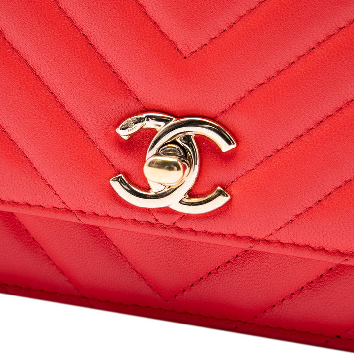 Chanel Chevron Cuir d'agneau Trendy CC Chain Wallet on Chain