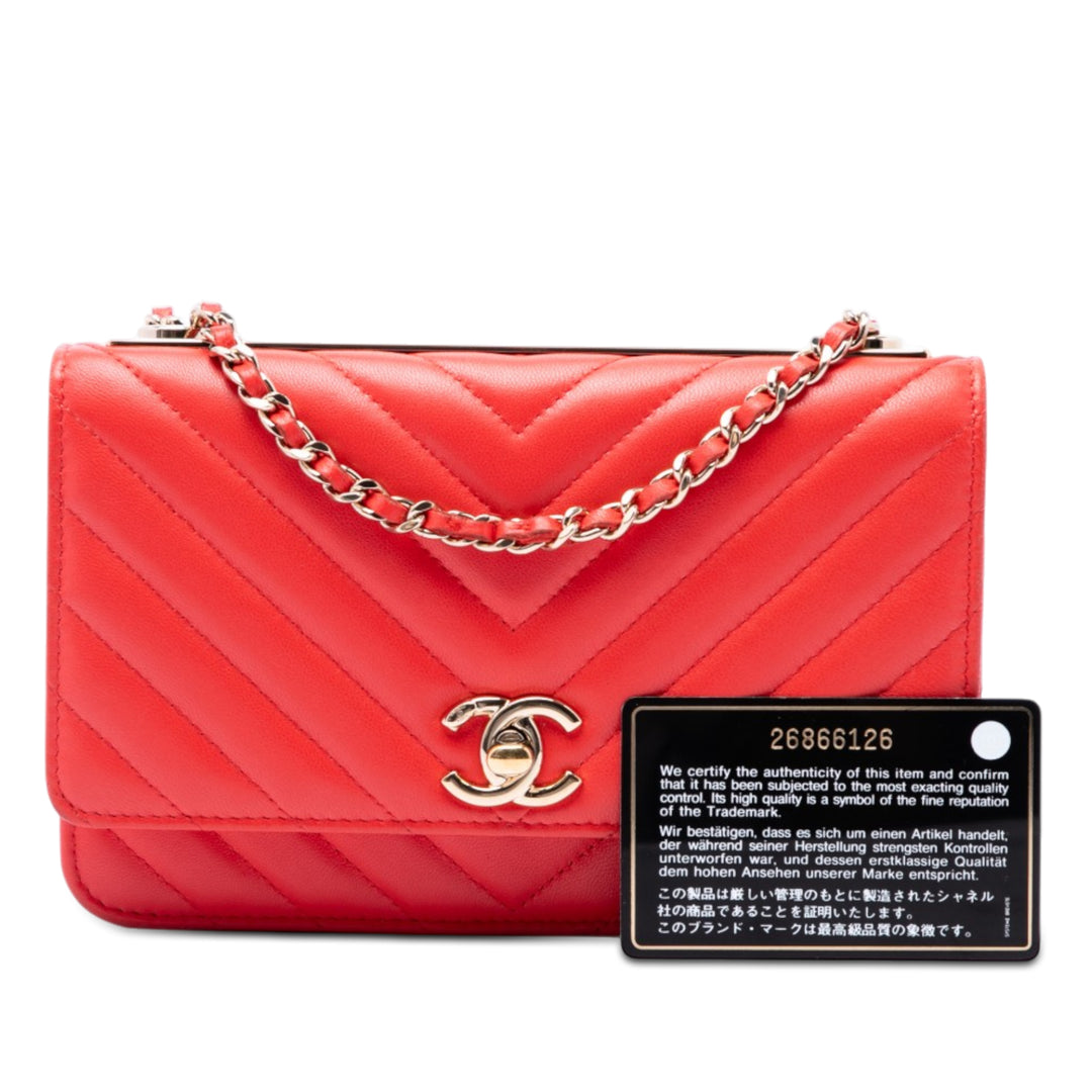 Chanel Chevron Cuir d'agneau Trendy CC Chain Wallet on Chain