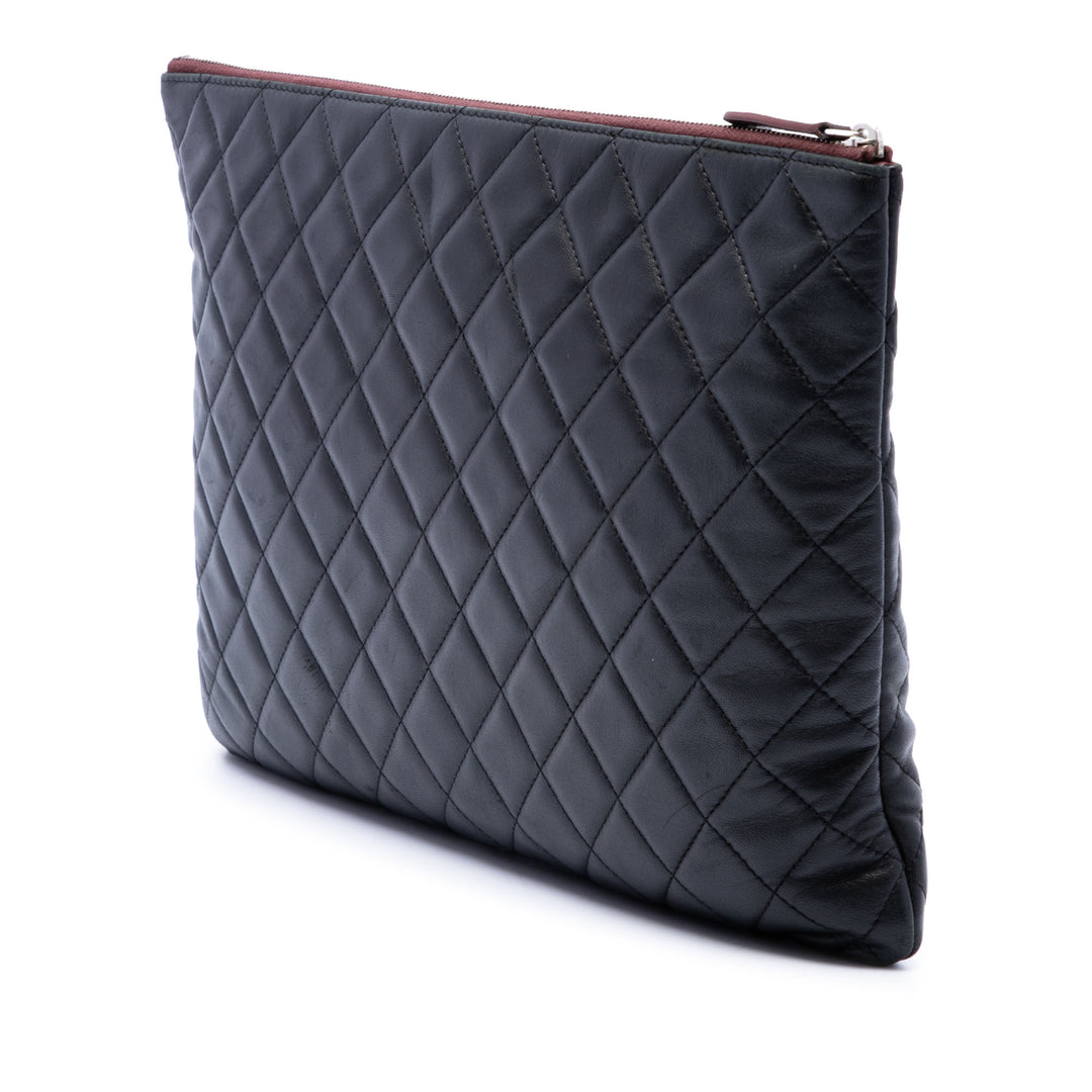 Matelassé O Étui Pochette Grand Cuir d'agneau Noir