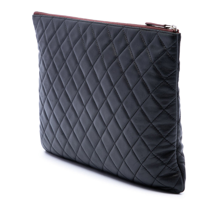 Matelassé O Étui Pochette Grand Cuir d'agneau Noir