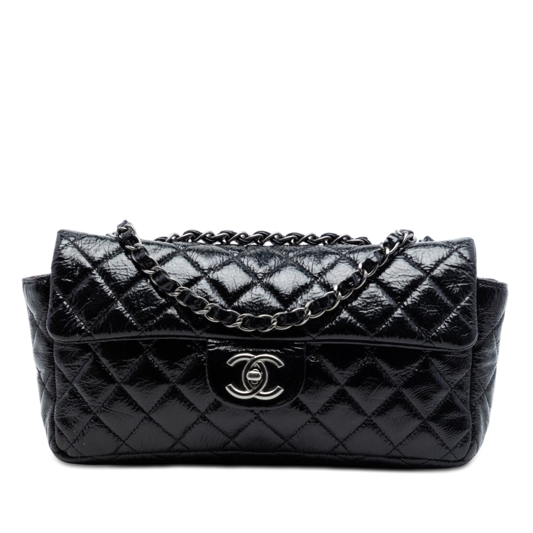 Chanel Matelassé froissé Cuir verni East West Simple rabat