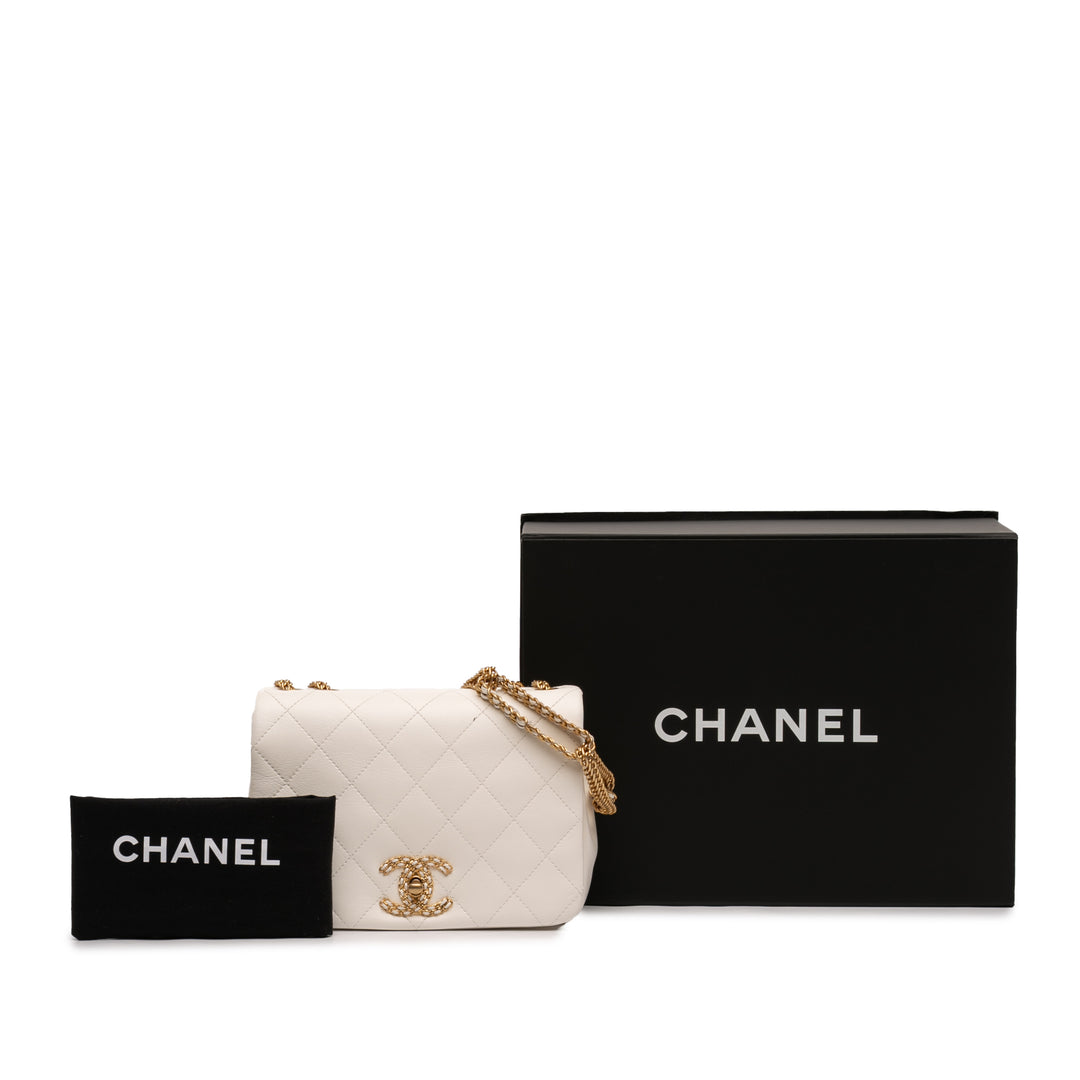 Chanel Small Matelassé Cuir d’agneau On And On Chain à rabat