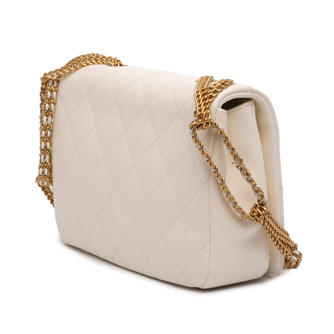 Chanel Small Matelassé Cuir d’agneau On And On Chain à rabat