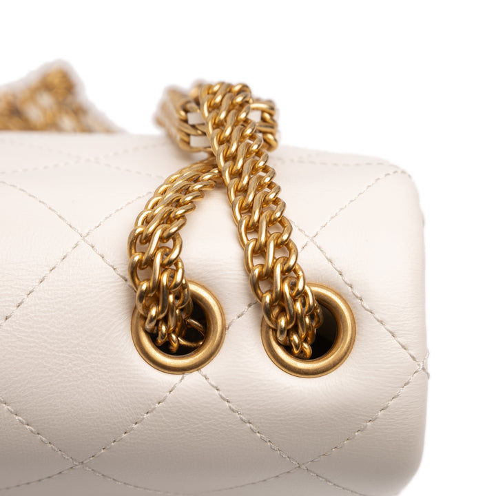 Chanel Small Matelassé Cuir d’agneau On And On Chain à rabat