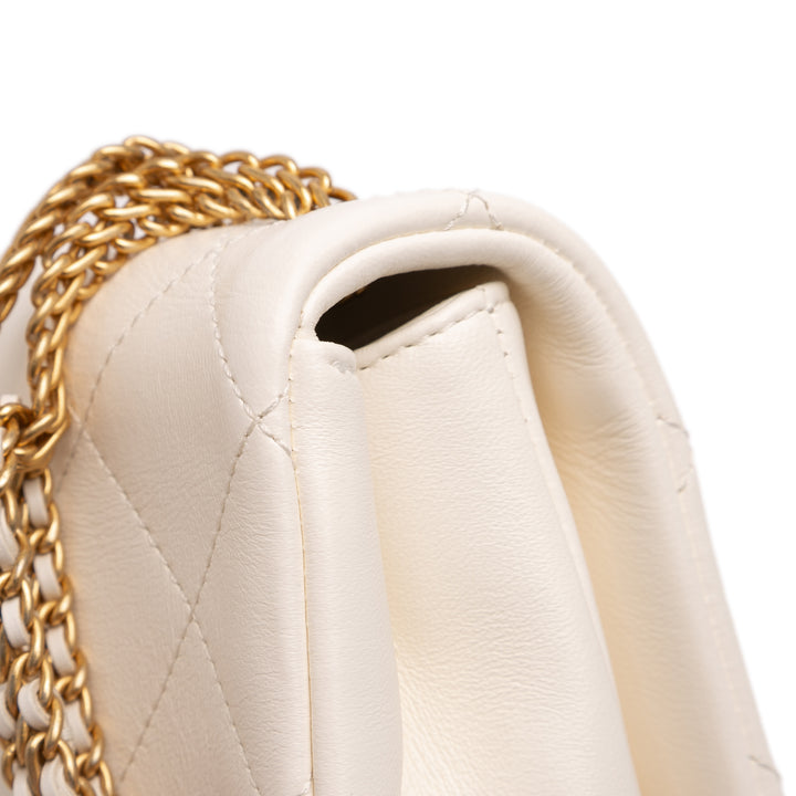 Chanel Small Matelassé Cuir d’agneau On And On Chain à rabat