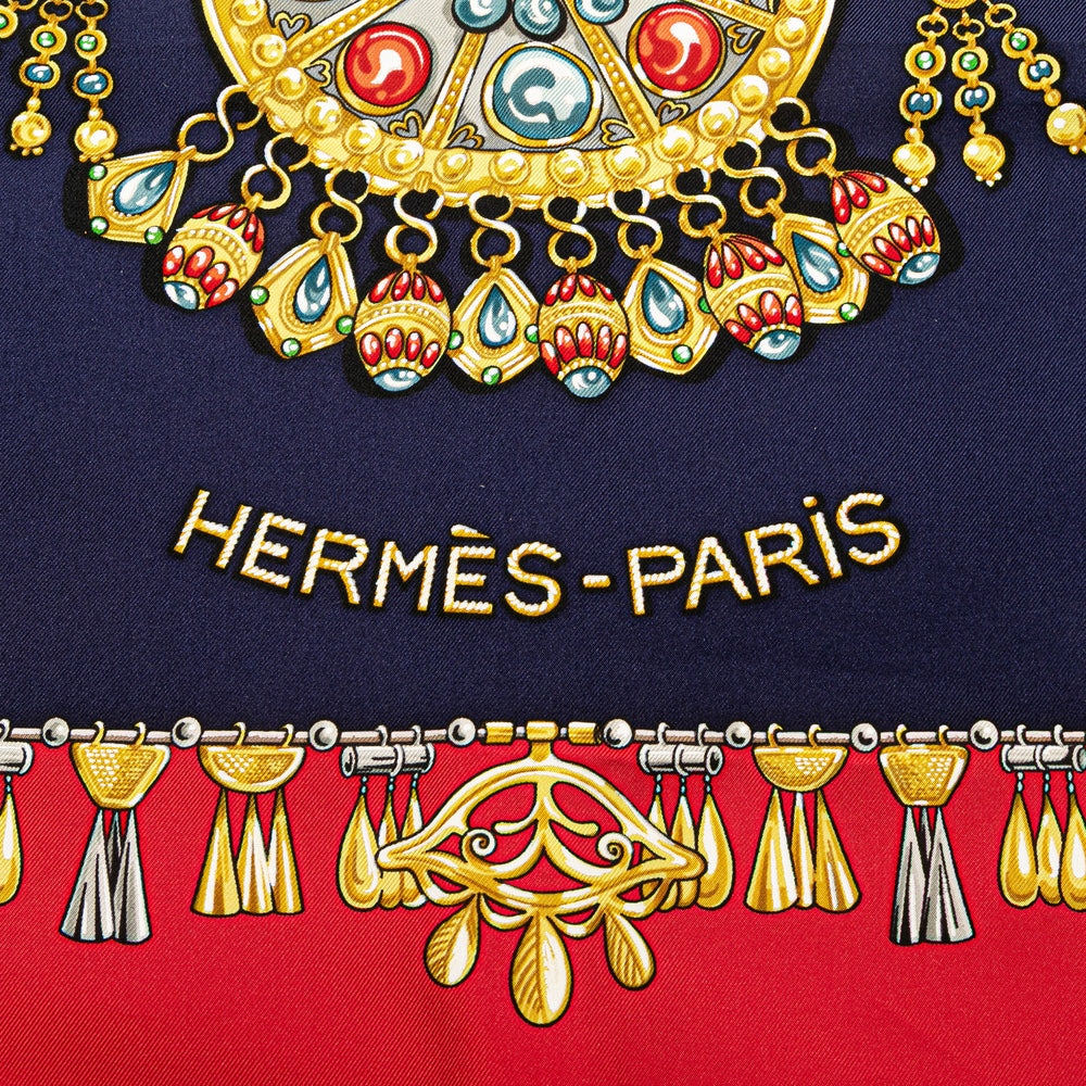 Hermès Parures des Sables Soie Foulard Bleu – GABY PARIS Authentique