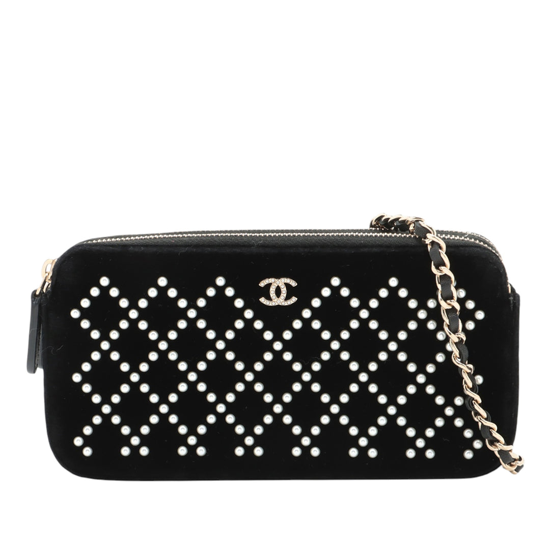 Chanel Velour Pearl Embellished Double Zip Pochette with Chain Noir – GABY PARIS Authentique