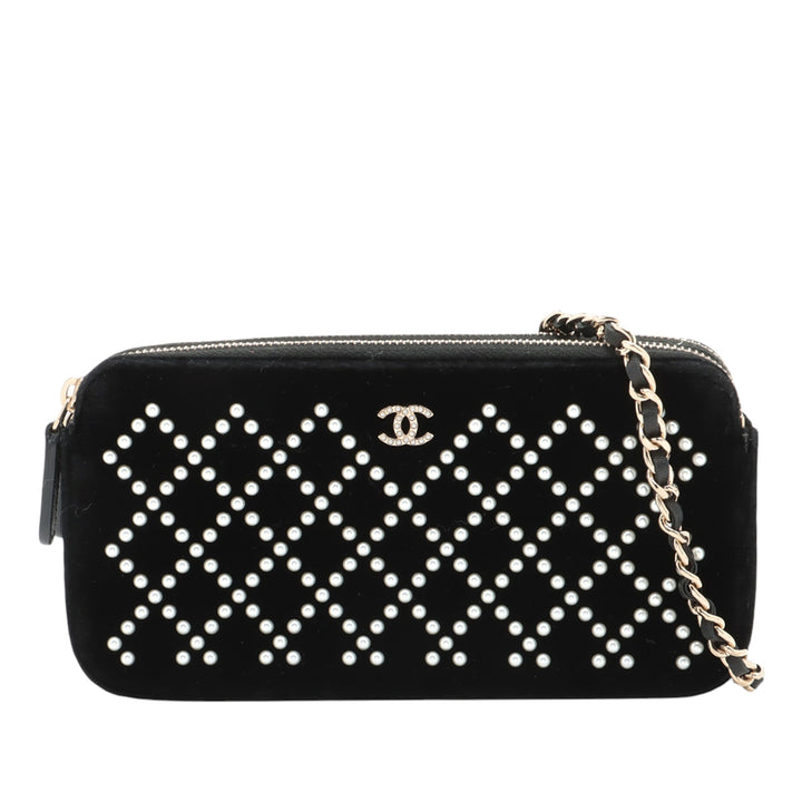 Chanel Velour Pearl Embellished Double Zip Pochette with Chain Noir – GABY PARIS Authentique