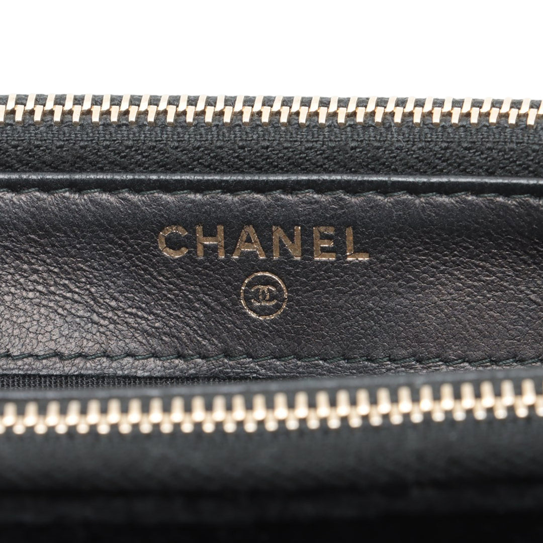 Chanel Velour Pearl Embellished Double Zip Pochette with Chain Noir – GABY PARIS Authentique