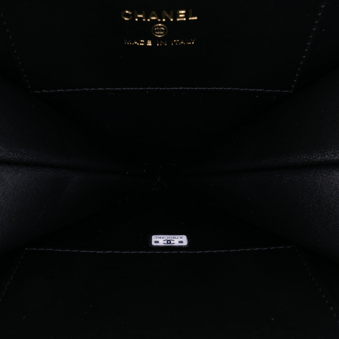Quilted Patent Calfskin CC Heart Clutch With Chain Black - Gaby Paris