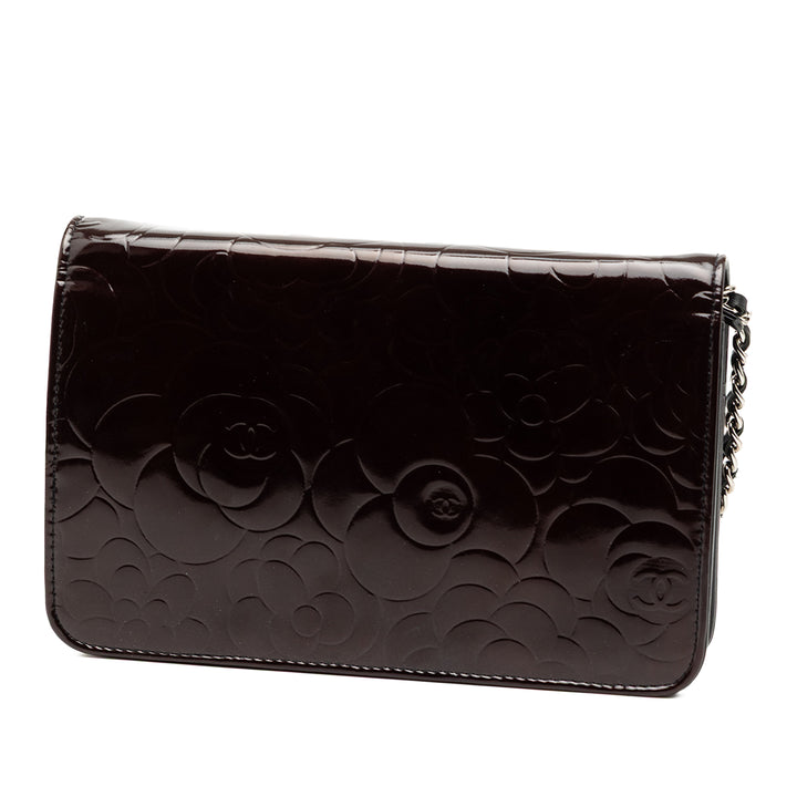 Chanel CC embossé Cuir verni Camellia Wallet on Chain