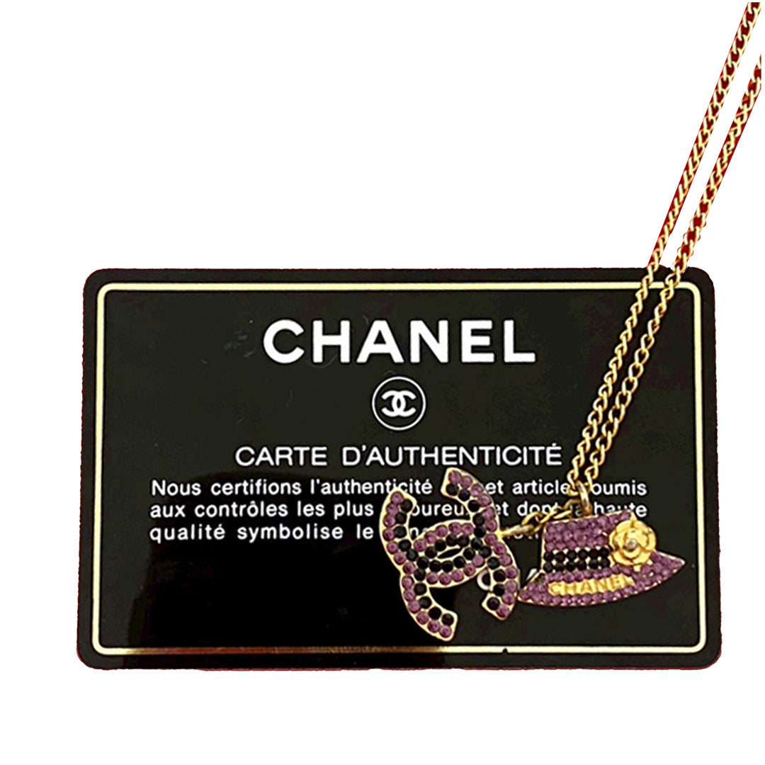Chanel plaqué Rhinestone CC et Camellia Hat Pendant Collier