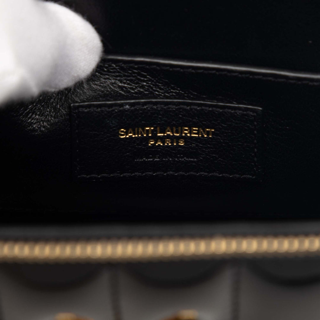 Saint Laurent Matelasse Cuir verni Monogram Vicky Vanity