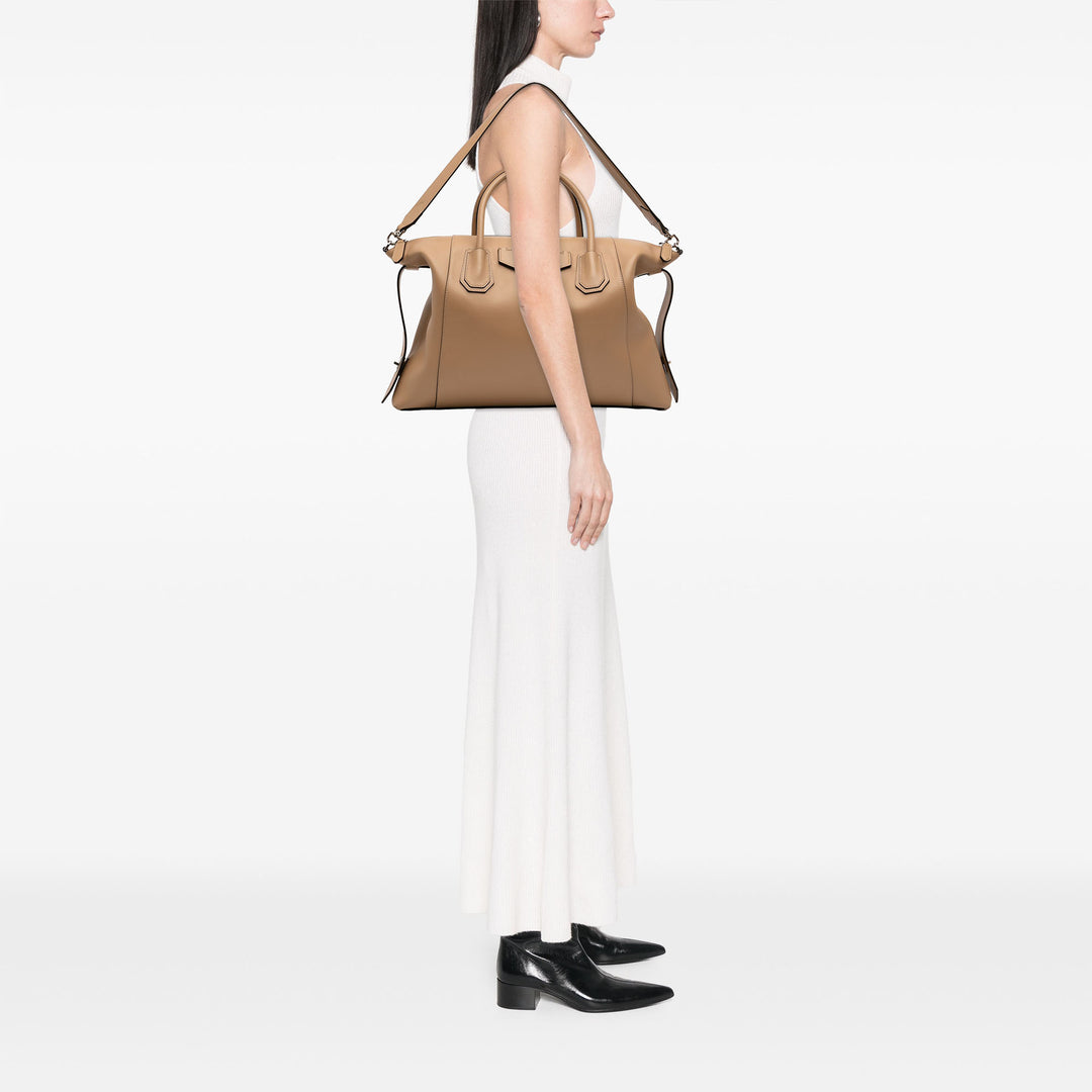 Givenchy Medium Smooth Cuir de veau Antigona Soft Sac