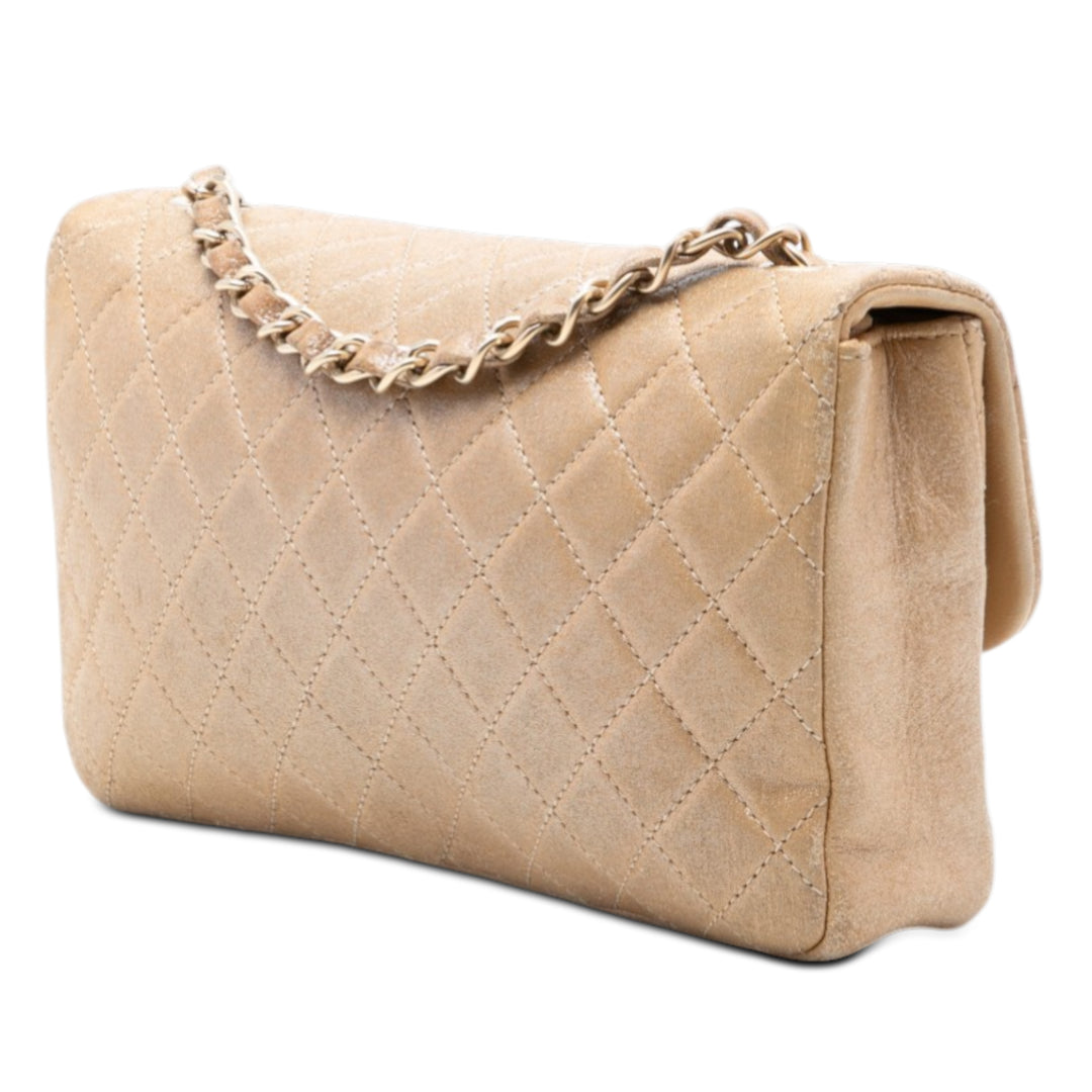 Chanel Small Matelassé Iridescent Cuir d’agneau Perle CC Cristal à rabat