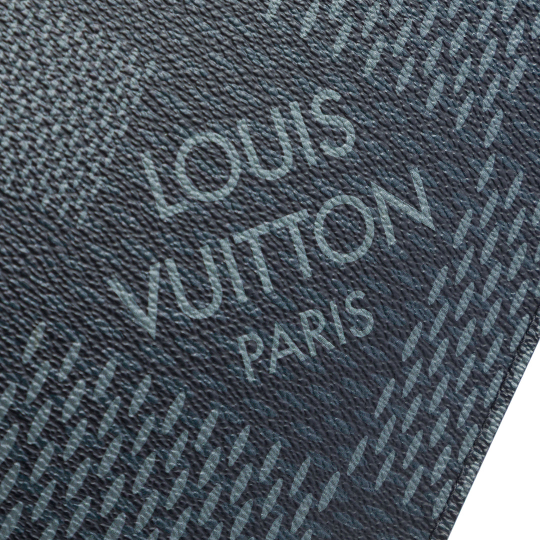 Louis Vuitton Damier Graphite 3D Pochette Voyage MM