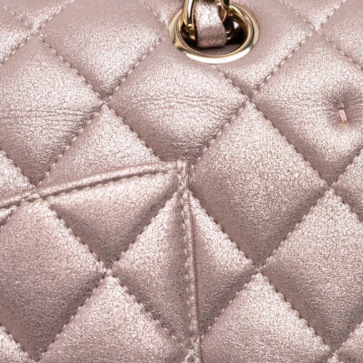 Chanel Medium Classic Iridescent Cuir d’agneau Double rabat