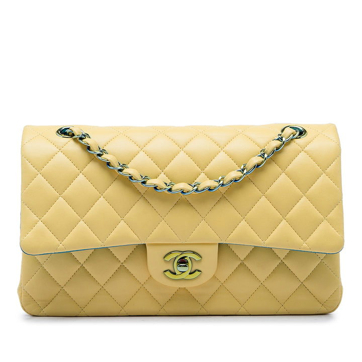 Chanel Classic Double rabat Moyen Cuir d'agneau Jaune – vue principale – GABY PARIS