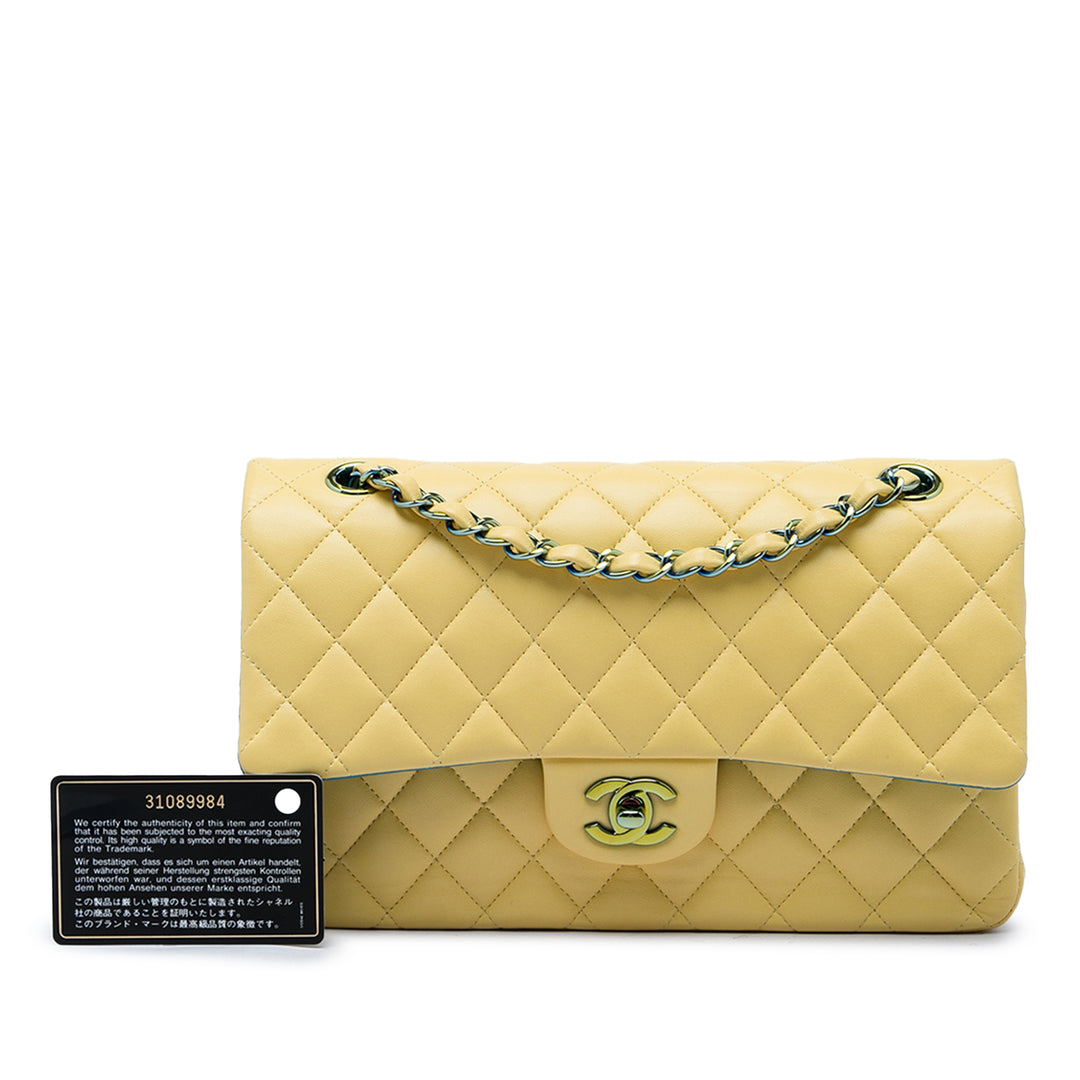 Chanel Classic Double rabat Moyen Cuir d'agneau Jaune – vue 6 – GABY PARIS