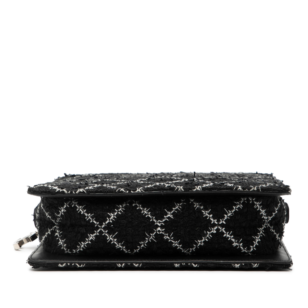 Chanel Tweed et Resin Zipped Chain Shopping Bag