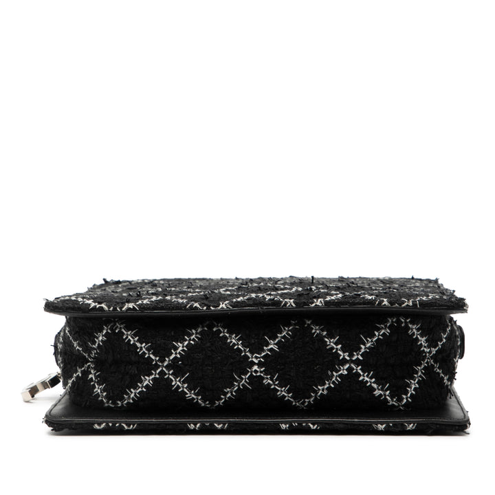 Chanel Tweed et Resin Zipped Chain Shopping Bag