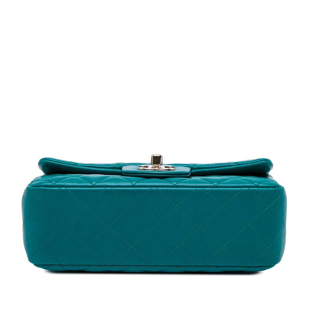 Chanel Mini Rectangular Classic Cuir d’agneau Simple rabat Bleu – GABY PARIS Authentique