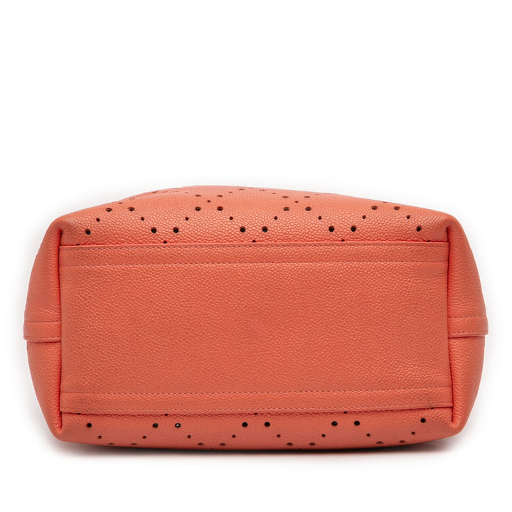 Chanel Medium CC perforé Caviar Drawstring Bucket Sac