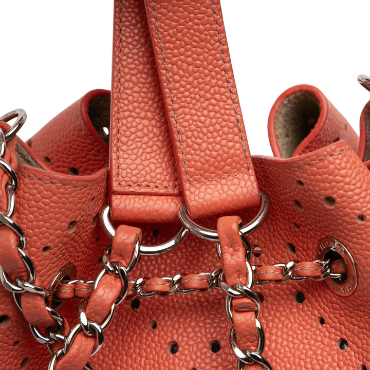 Chanel Medium CC perforé Caviar Drawstring Bucket Sac