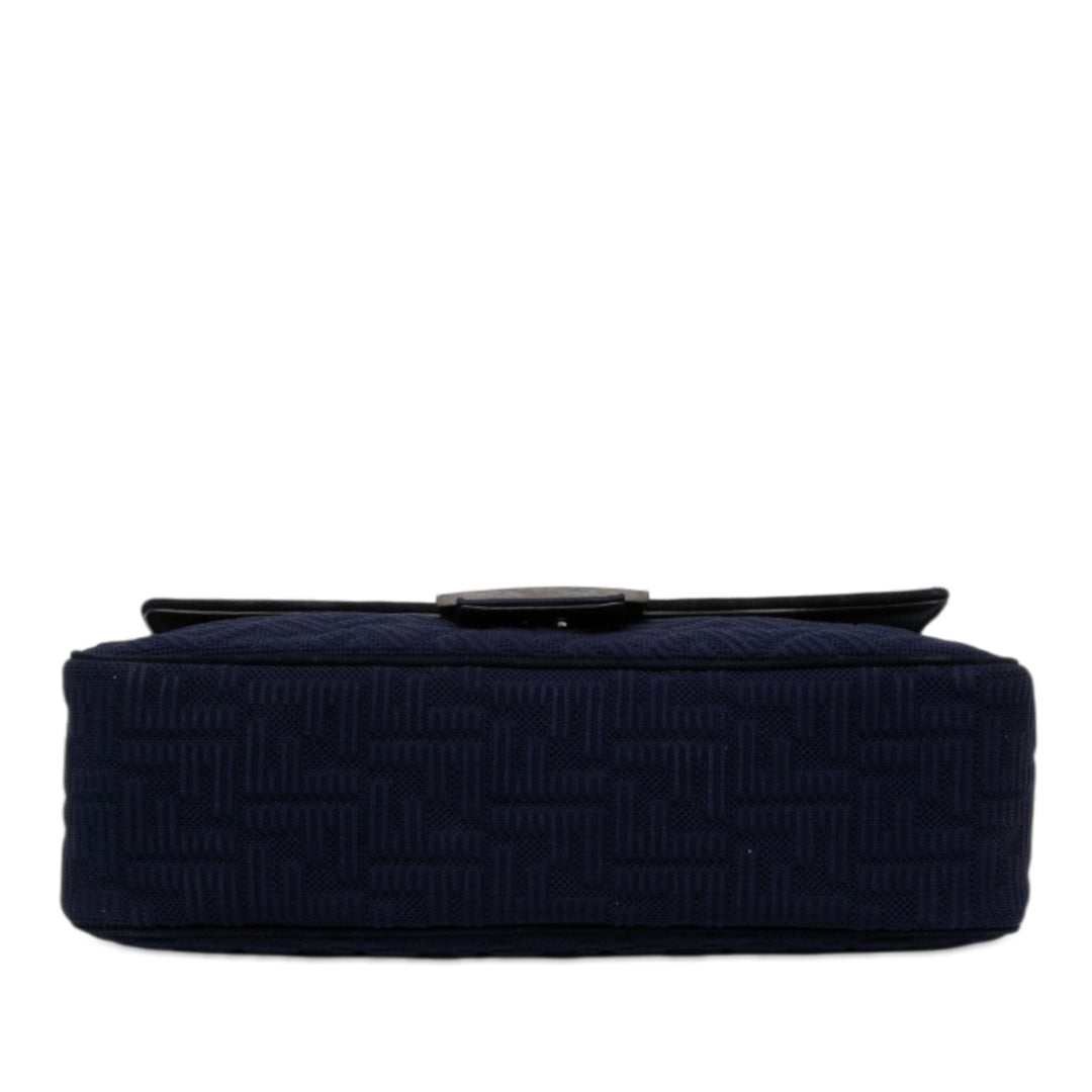 Fendi Zucca embossé Technical Chaîne Midi Baguette Grand Bleu – vue 3 – GABY PARIS