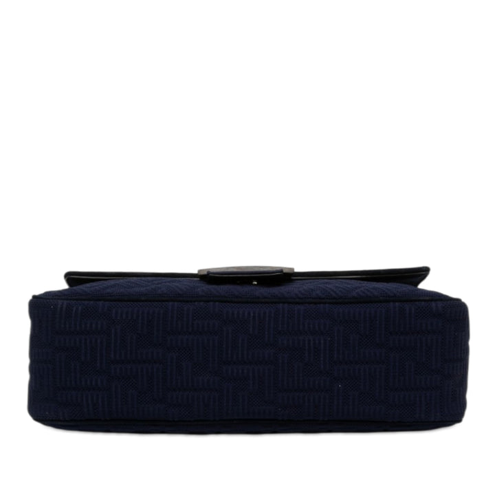 Fendi Zucca embossé Technical Chaîne Midi Baguette Grand Bleu – vue 3 – GABY PARIS