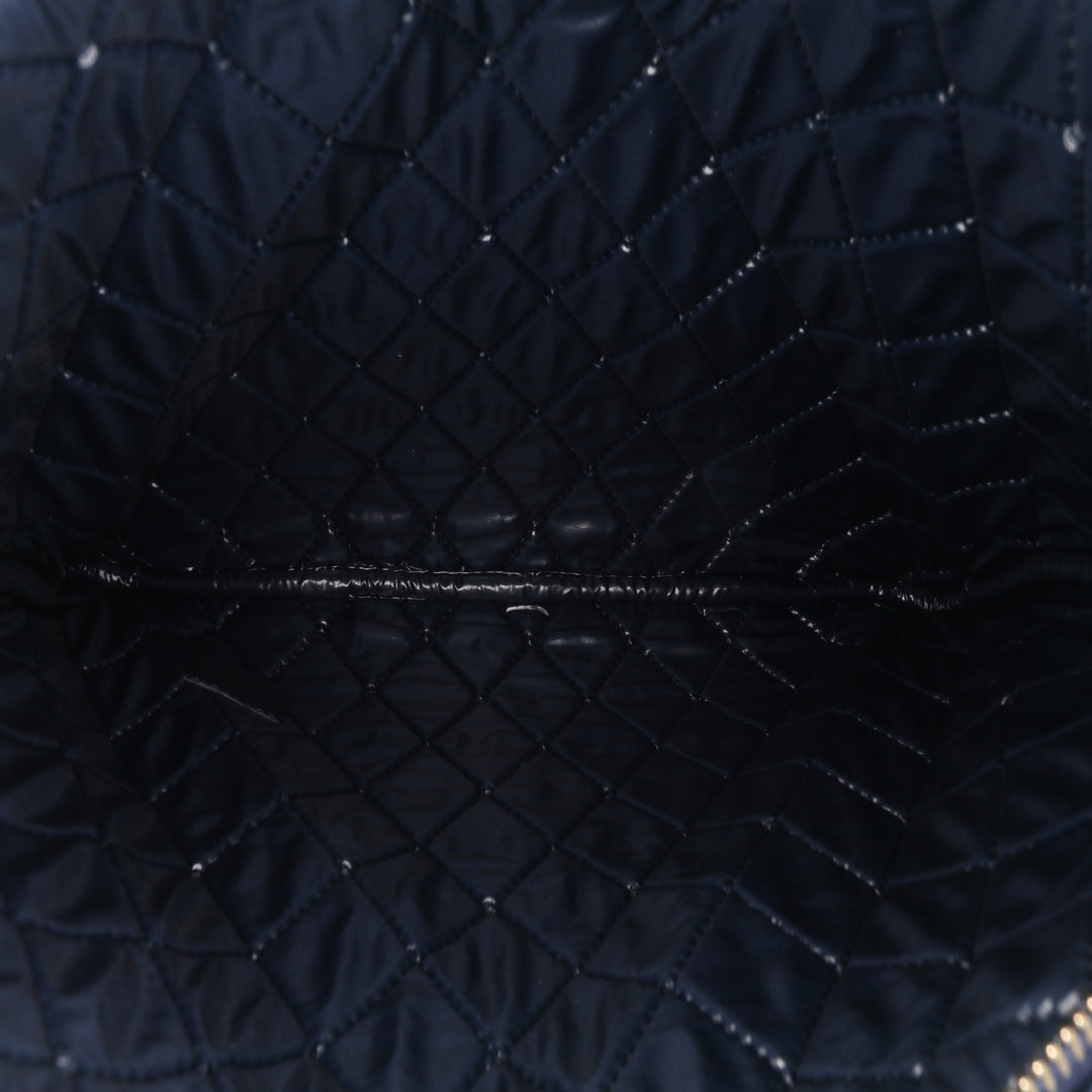 Chanel Medium CC Quilted Velours O Étui Pochette Bleu