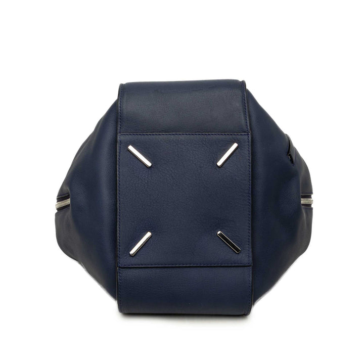 LOEWE Sac à main Souple grainé Hammock Petit Cuir de veau grainé Bleu – vue 3 – GABY PARIS