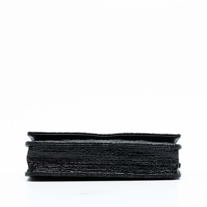 Chanel CC Matelassé froissé Cuir verni Wallet on Chain
