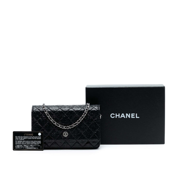 Chanel CC Matelassé froissé Cuir verni Wallet on Chain