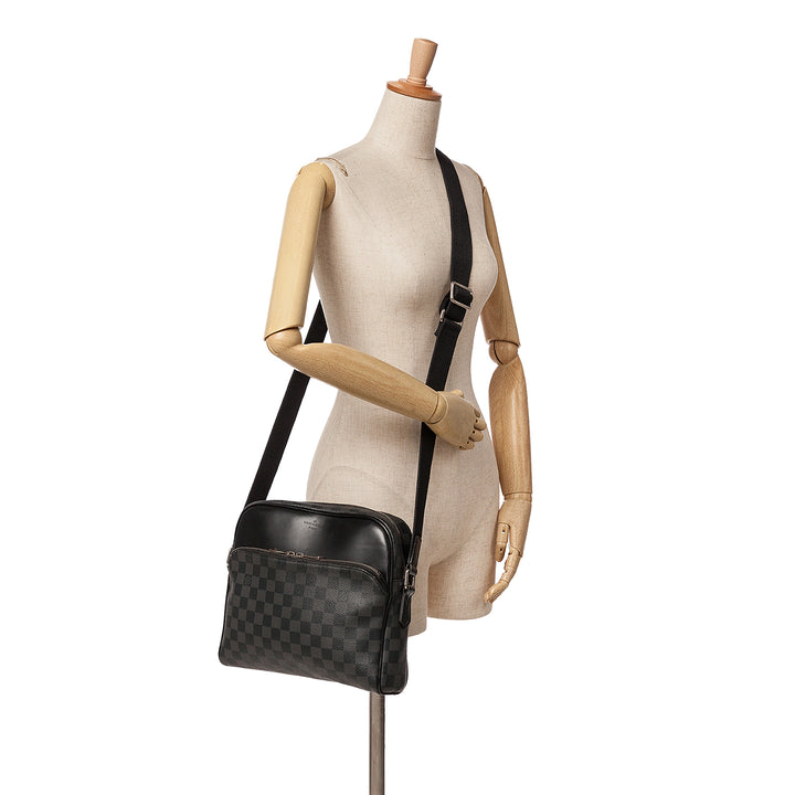 Damier Graphite Dayton Reporter PM Black - Gaby Paris