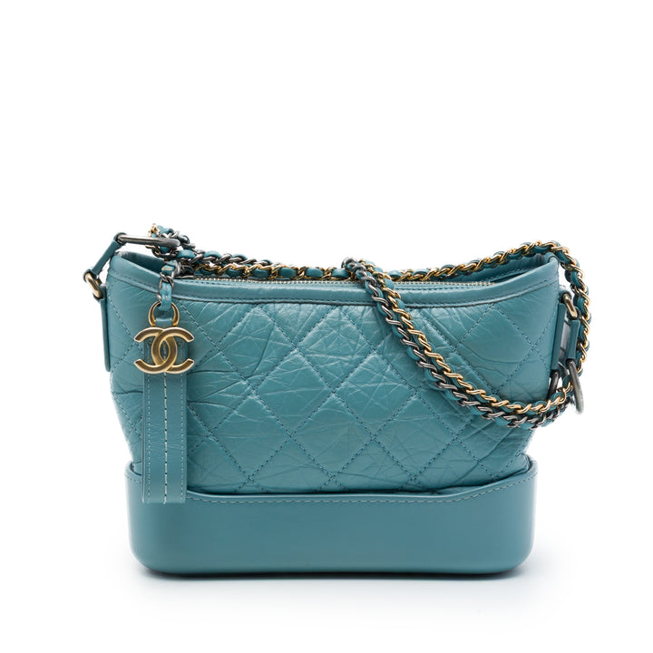 Chanel Sac bandoulière Matelassé vieilli Gabrielle Hobo Petit Cuir de veau Bleu – vue principale – GABY PARIS