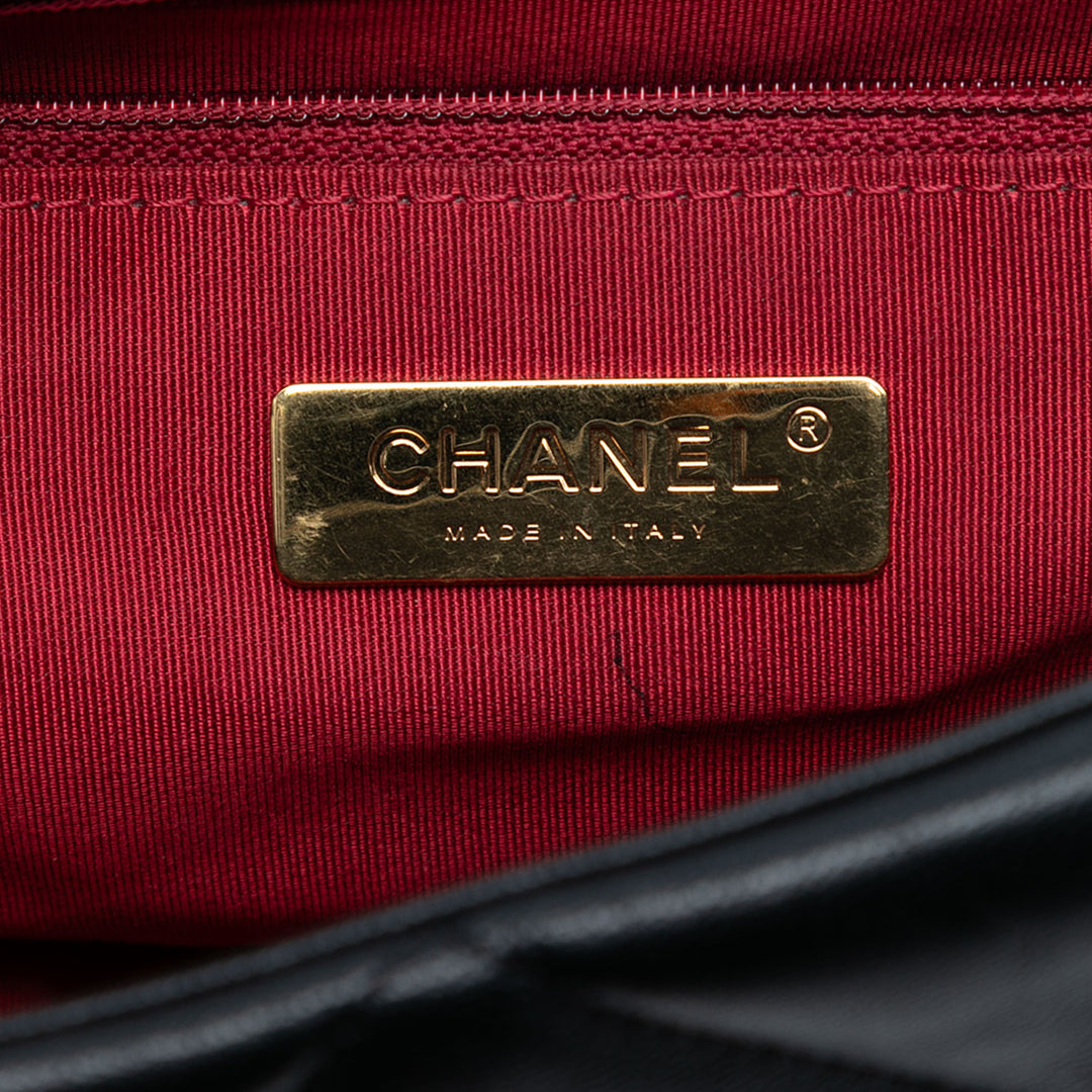 Chanel Large Cuir d’agneau 19 à rabat – GABY PARIS Authentique