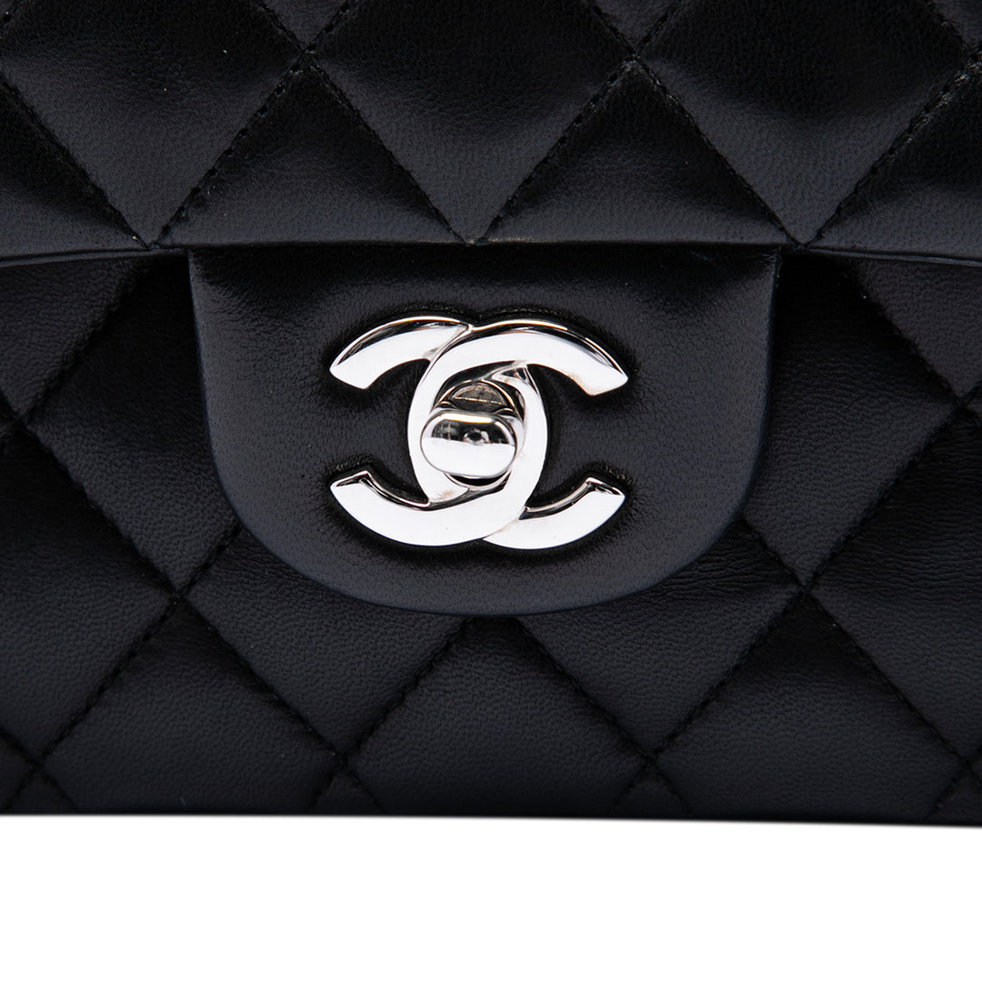 Chanel Classic Double rabat Moyen Cuir d'agneau Noir – vue 5 – GABY PARIS