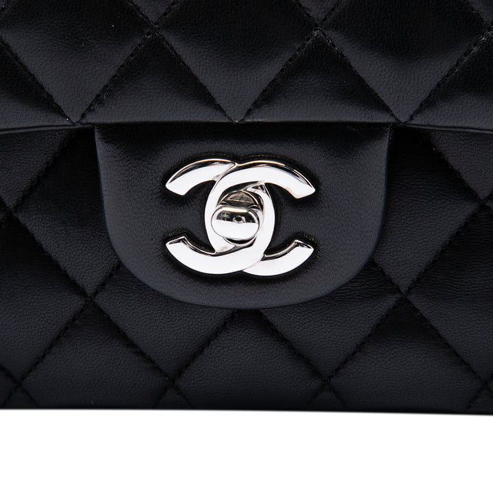 Chanel Classic Double rabat Moyen Cuir d'agneau Noir – vue 5 – GABY PARIS