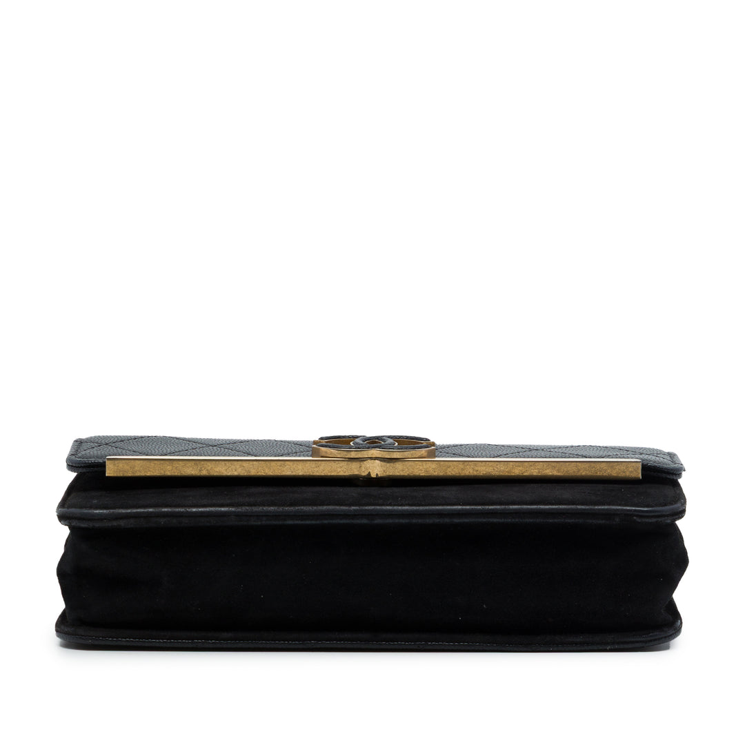 Chanel Surpiqué et Lady Coco Wallet on Chain Cuir caviar Noir – vue 3 – GABY PARIS