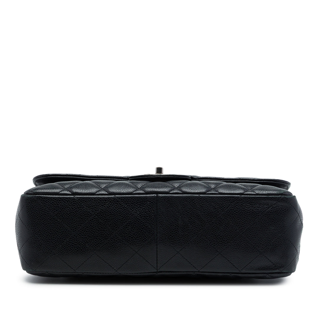 Chanel Classic Rabat simple Jumbo Cuir caviar Noir – vue 3 – GABY PARIS