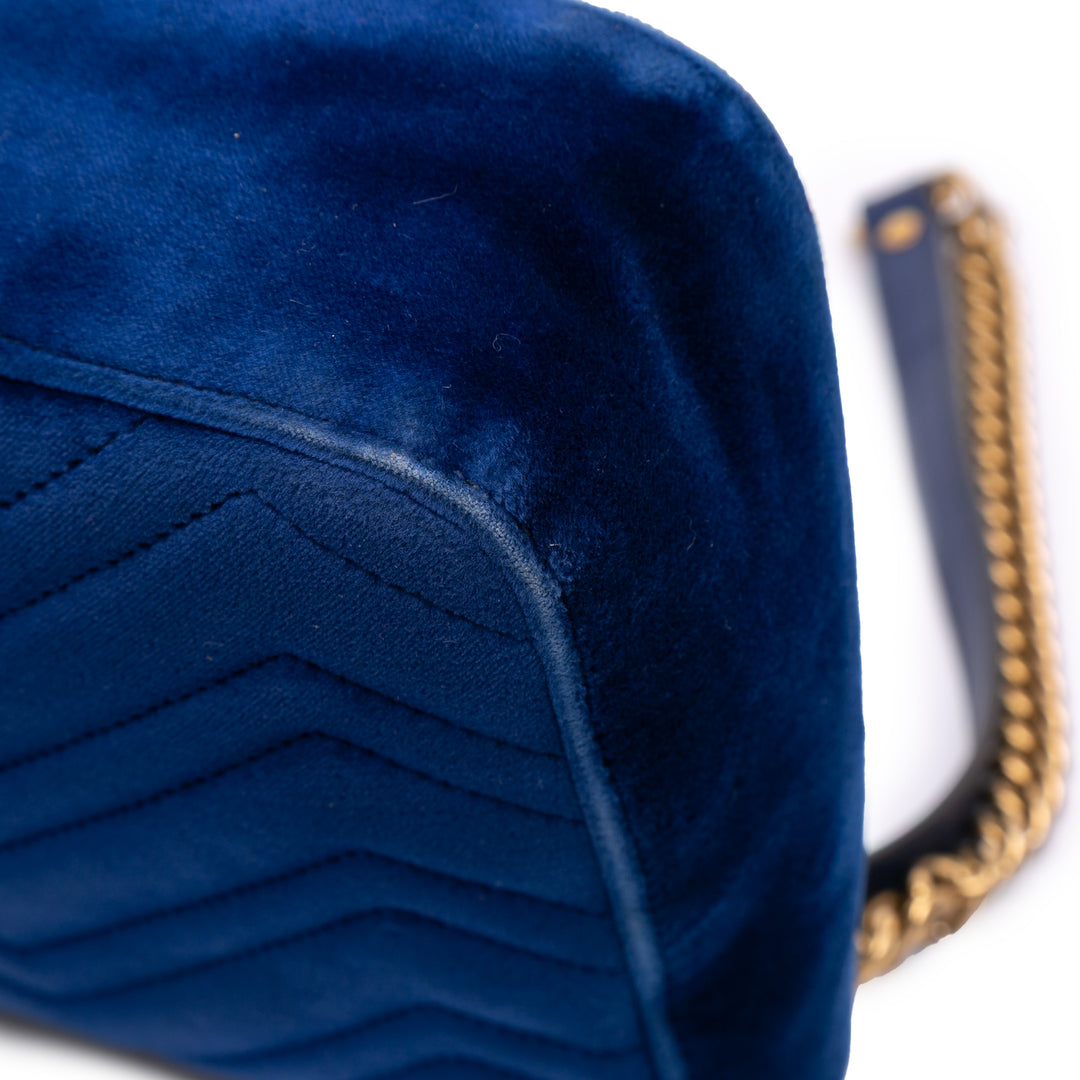 Gucci Large GG Marmont Matelasse Velours Sac bandoulière Bleu – GABY PARIS Authentique