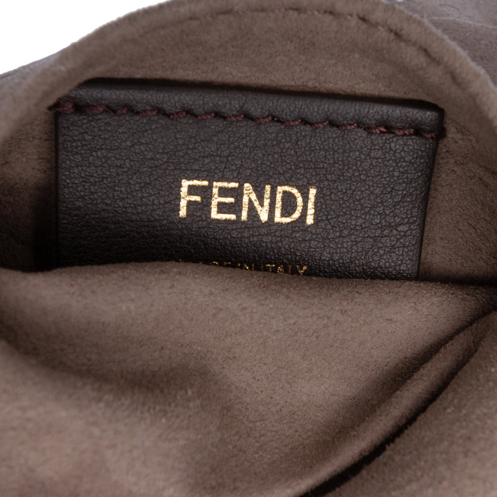 Fendi FF 1974 embossé Cuir Mon Tresor Bucket Sac