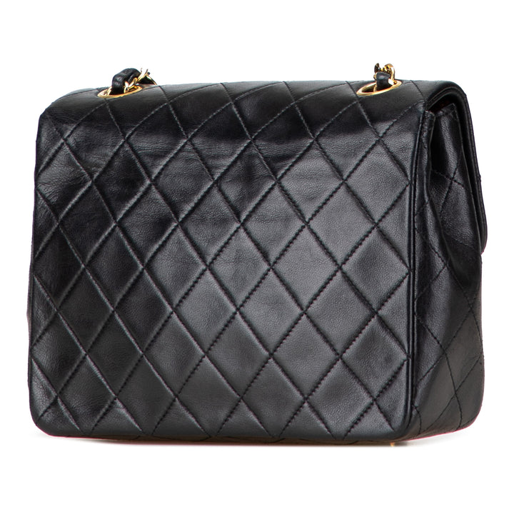 Chanel Square Quilted Cuir d’agneau Single Flap Noir – GABY PARIS Authentique