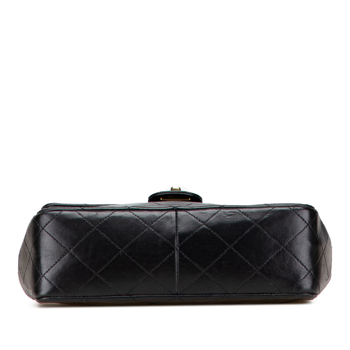 Chanel Square Quilted Cuir d’agneau Single Flap Noir – GABY PARIS Authentique